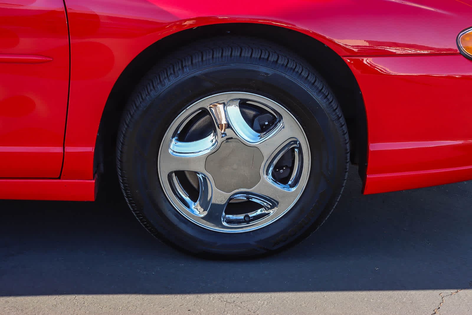 Thumbnail: 2000 Chevrolet Monte Carlo - 9
