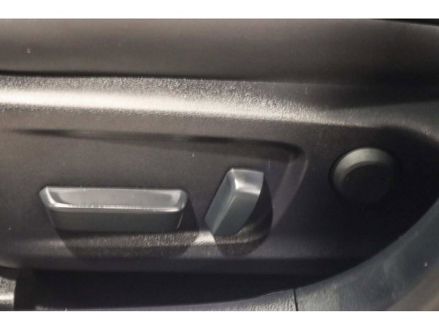 Thumbnail: 2025 Lexus IS - 24