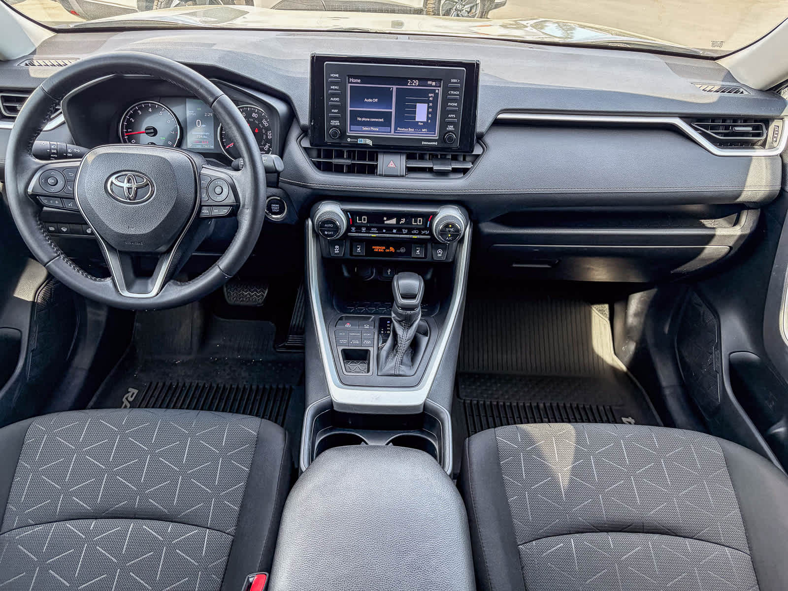 Thumbnail: 2021 Toyota RAV4 - 11