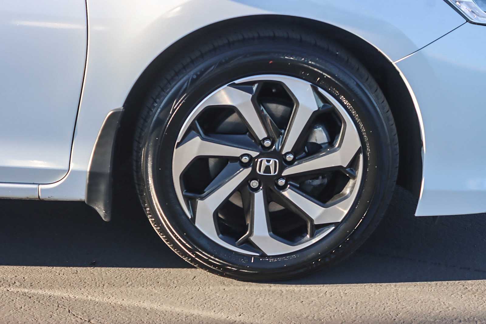 Thumbnail: 2017 Honda Accord - 9