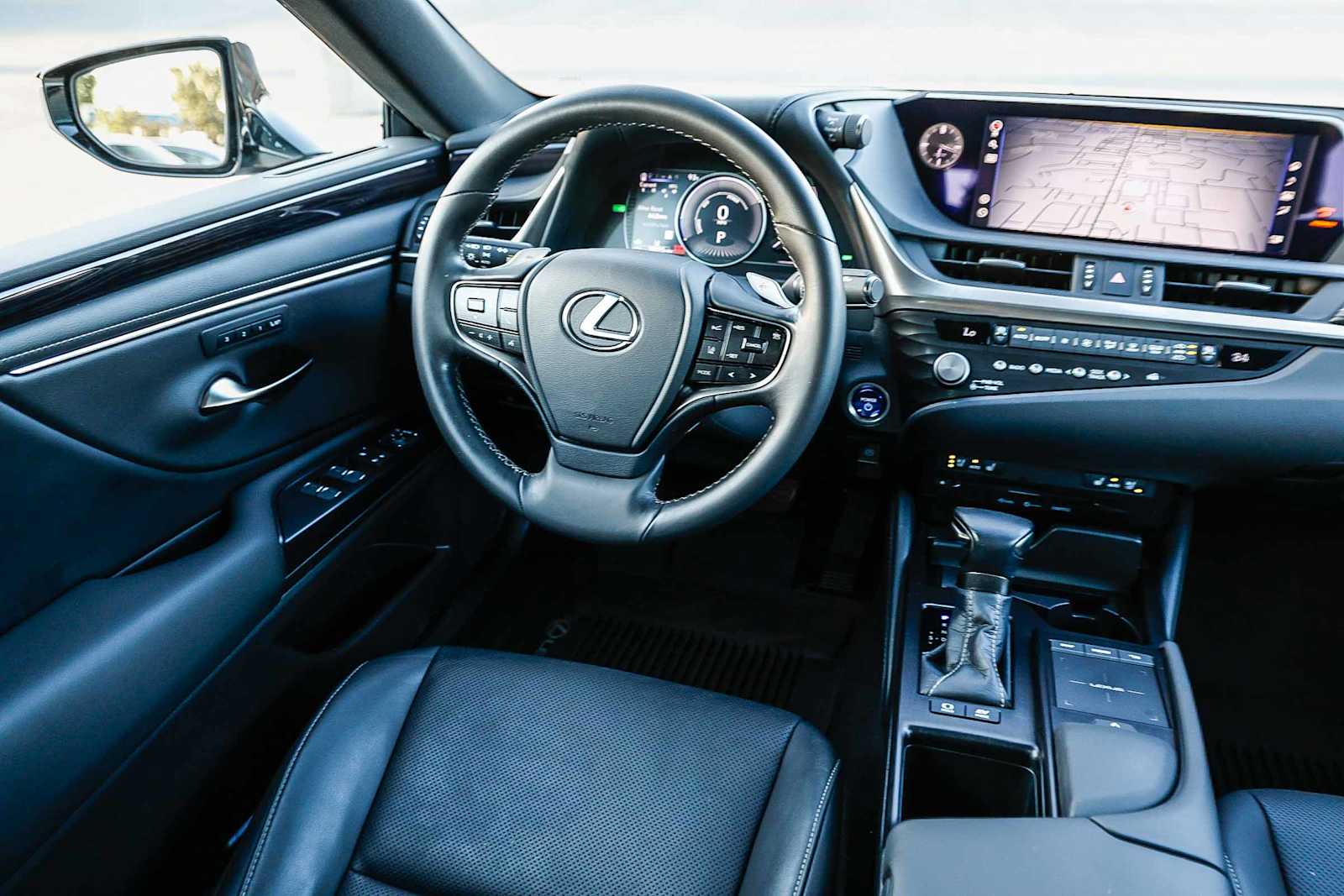 Thumbnail: 2021 Lexus ES - 15