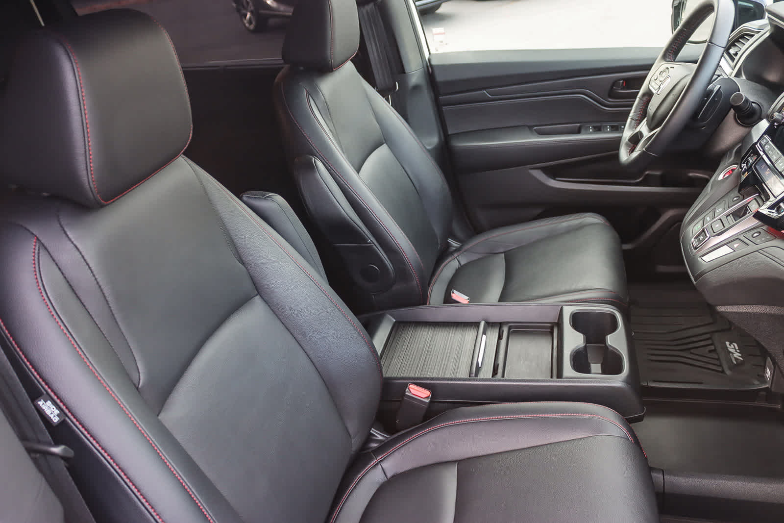 Thumbnail: 2023 Honda Odyssey - 15