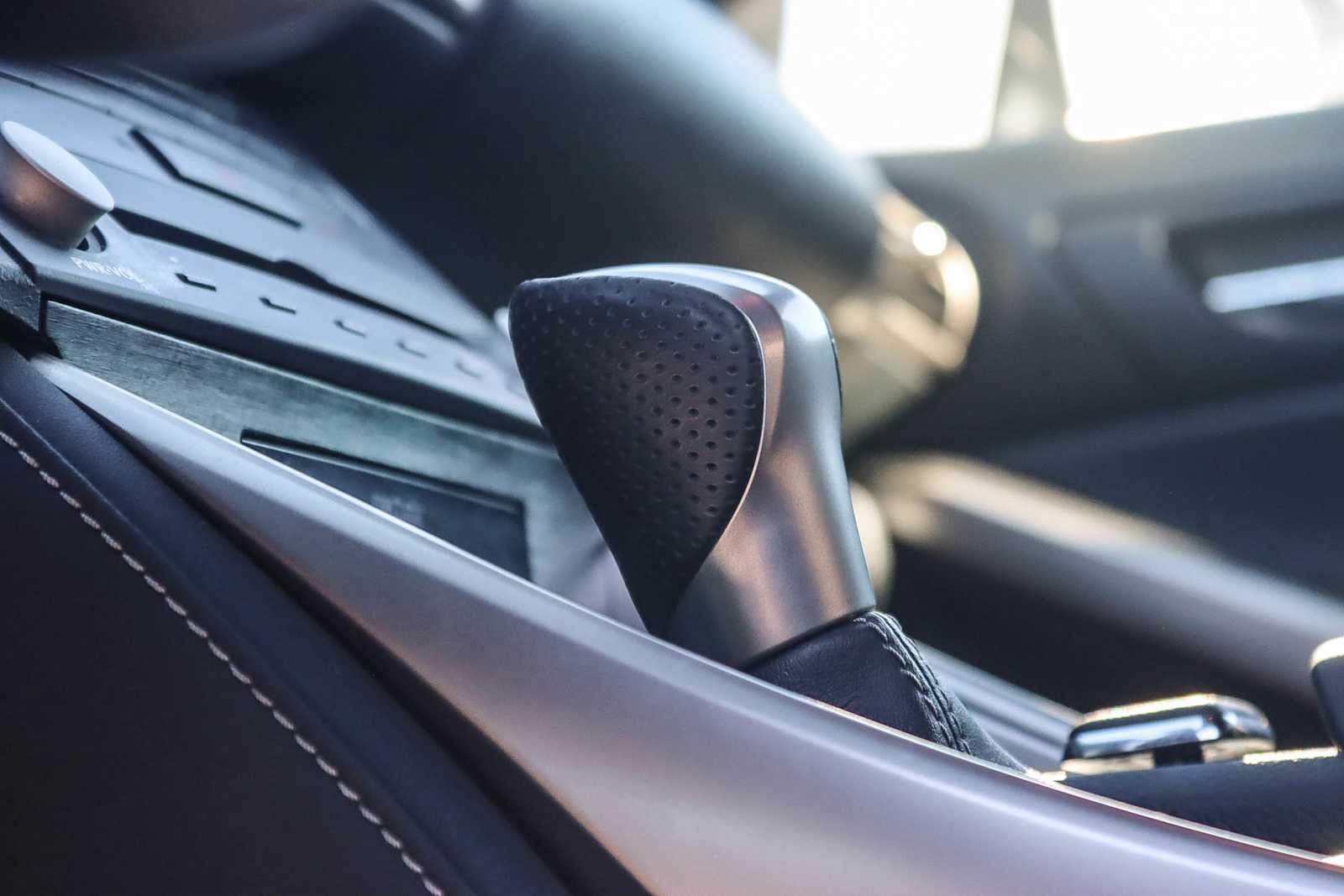 Thumbnail: 2015 Lexus IS - 21