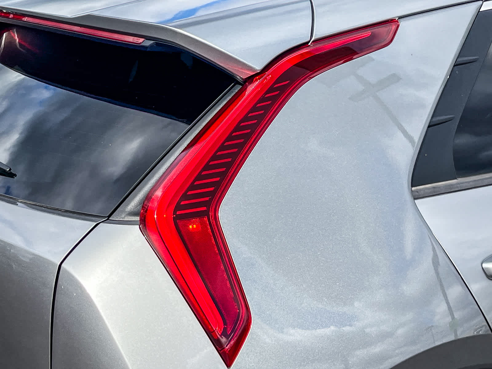 Thumbnail: 2024 Kia Niro - 8