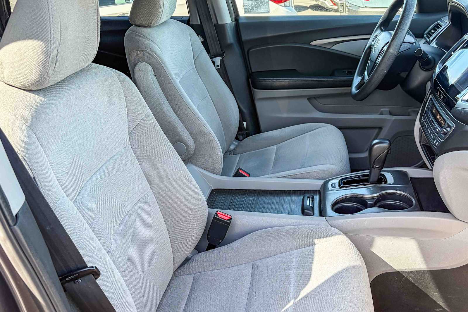 Thumbnail: 2016 Honda Pilot - 15