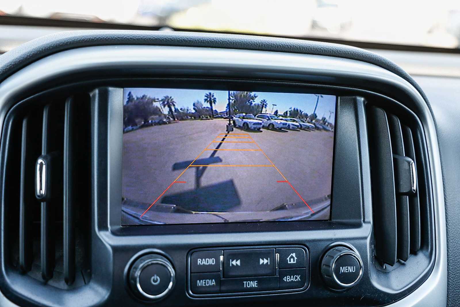 Thumbnail: 2015 Chevrolet Colorado - 27