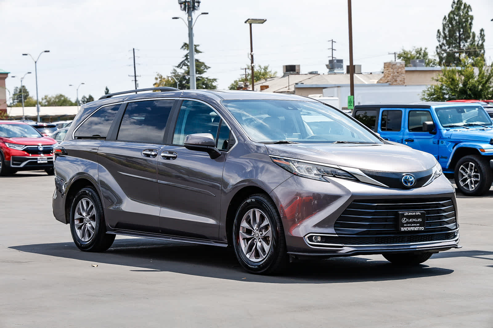 Thumbnail: 2023 Toyota Sienna - 5