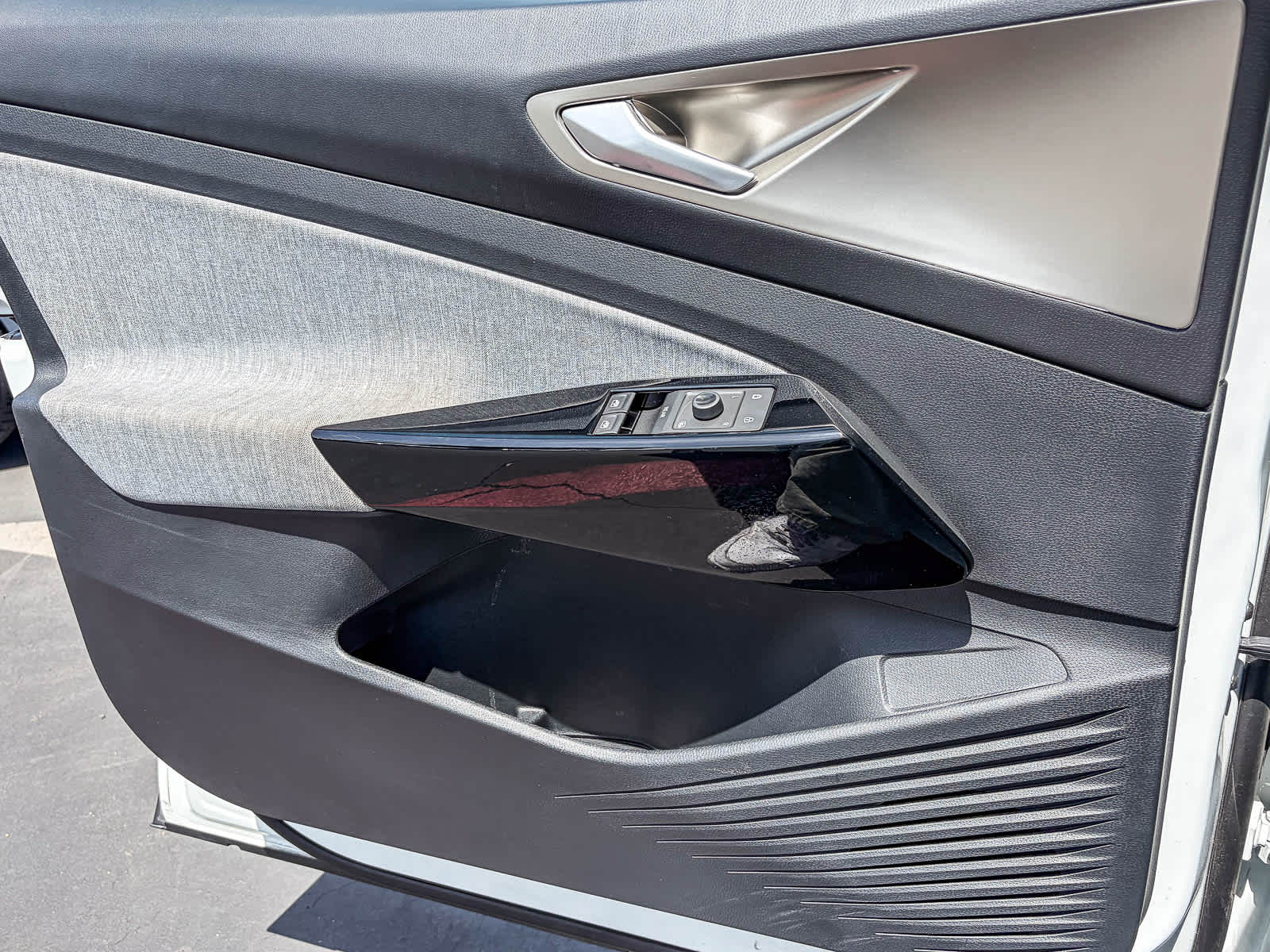 Thumbnail: 2023 Volkswagen ID.4 - 19