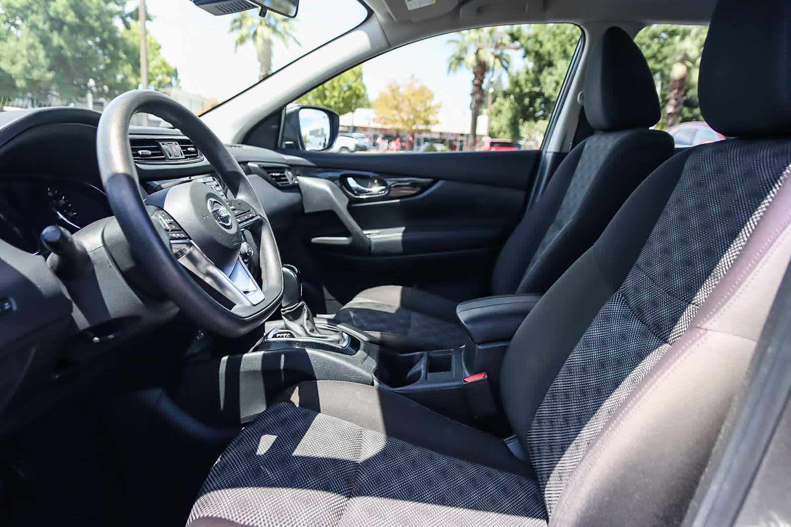 Thumbnail: 2019 Nissan Rogue Sport - 26