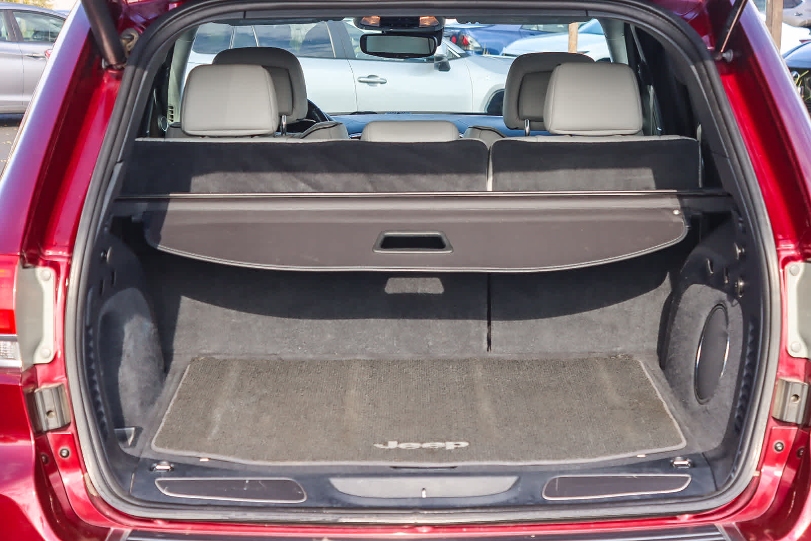 Thumbnail: 2017 Jeep Grand Cherokee - 25