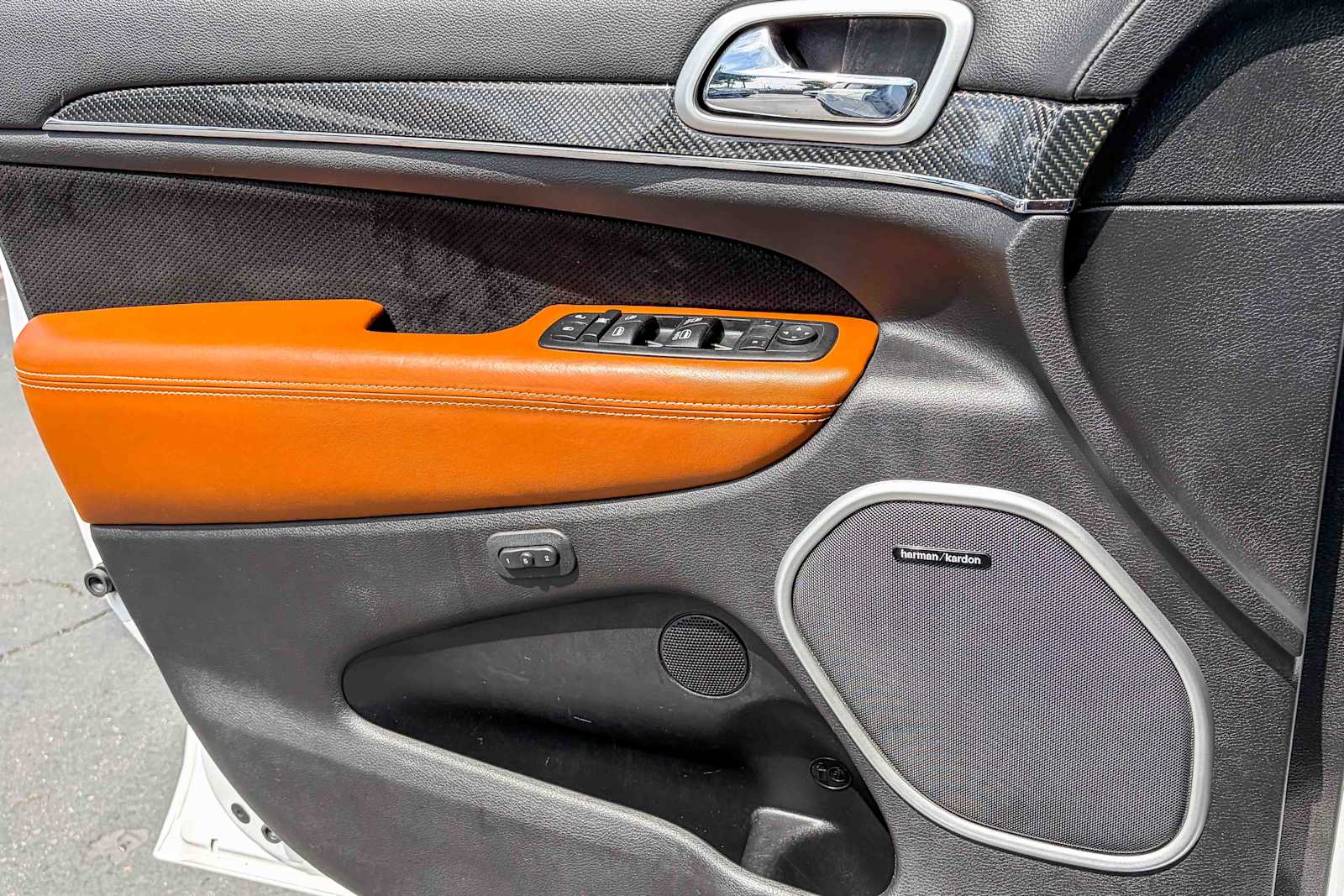 Thumbnail: 2015 Jeep Grand Cherokee - 19