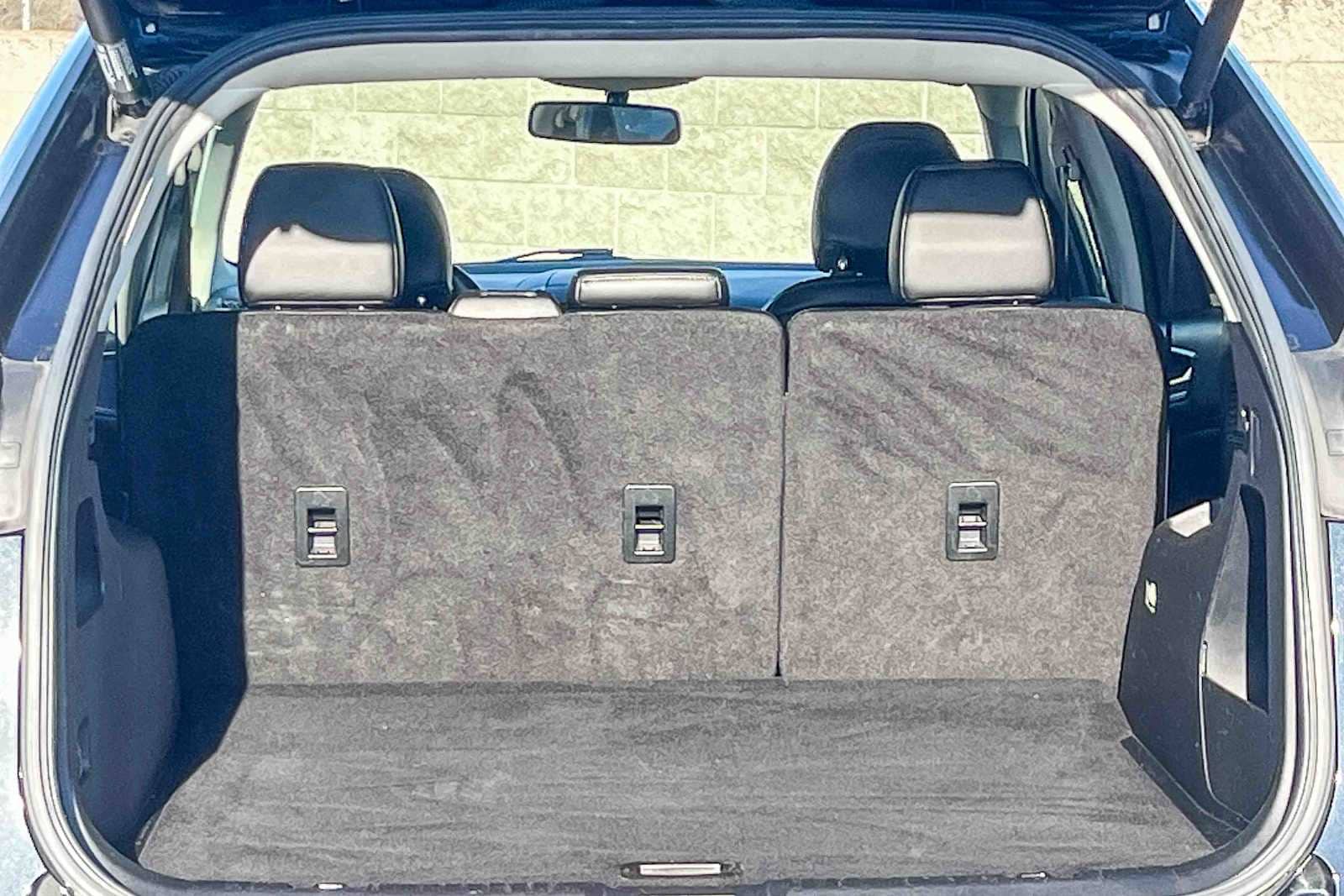 Thumbnail: 2015 Ford Edge - 25