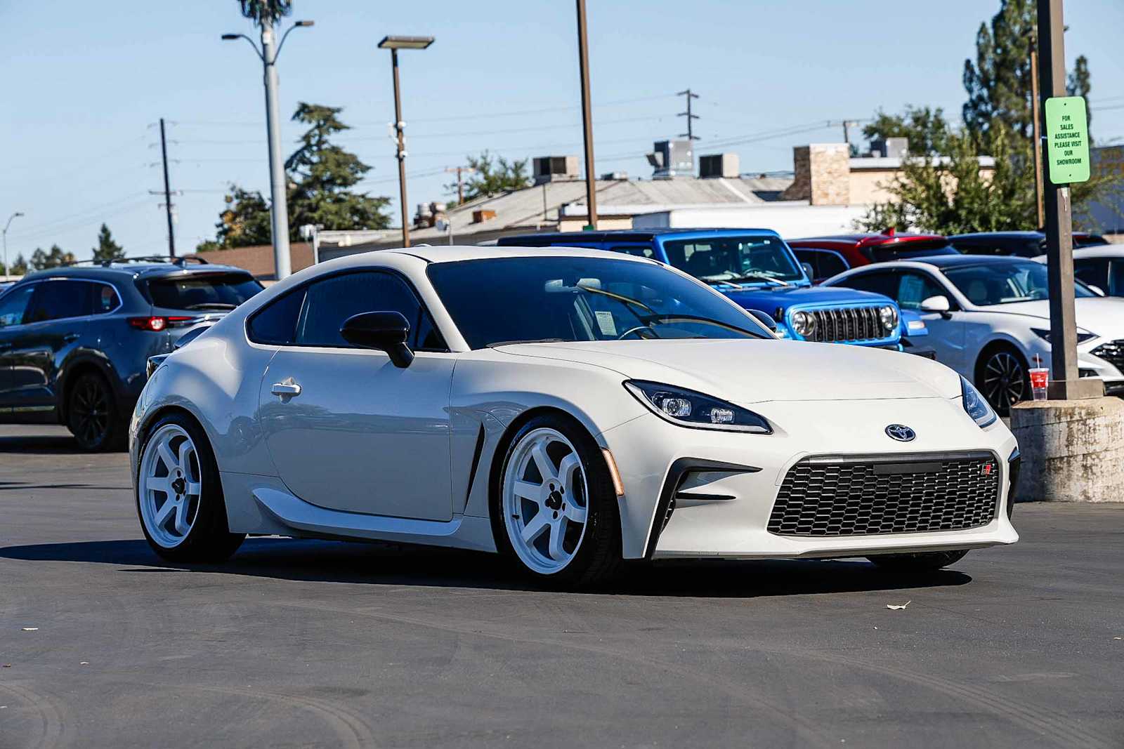 Thumbnail: 2023 Toyota GR86 - 5