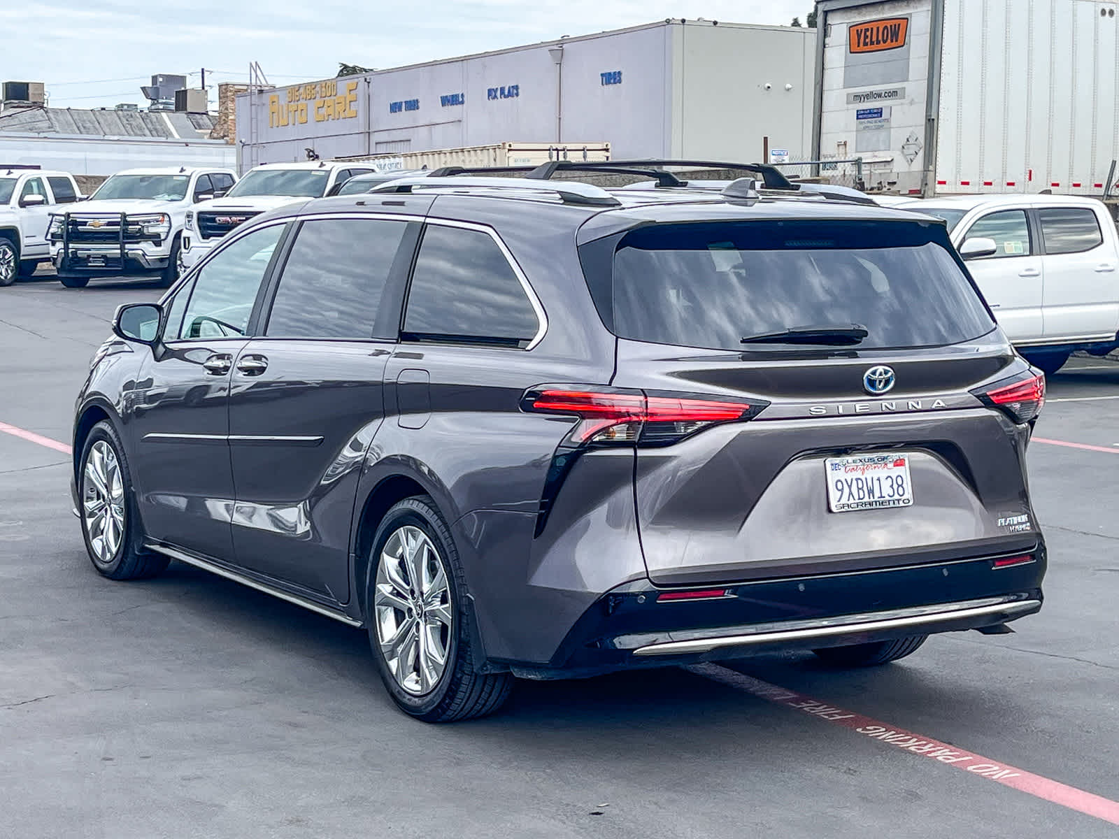 Thumbnail: 2024 Toyota Sienna - 2