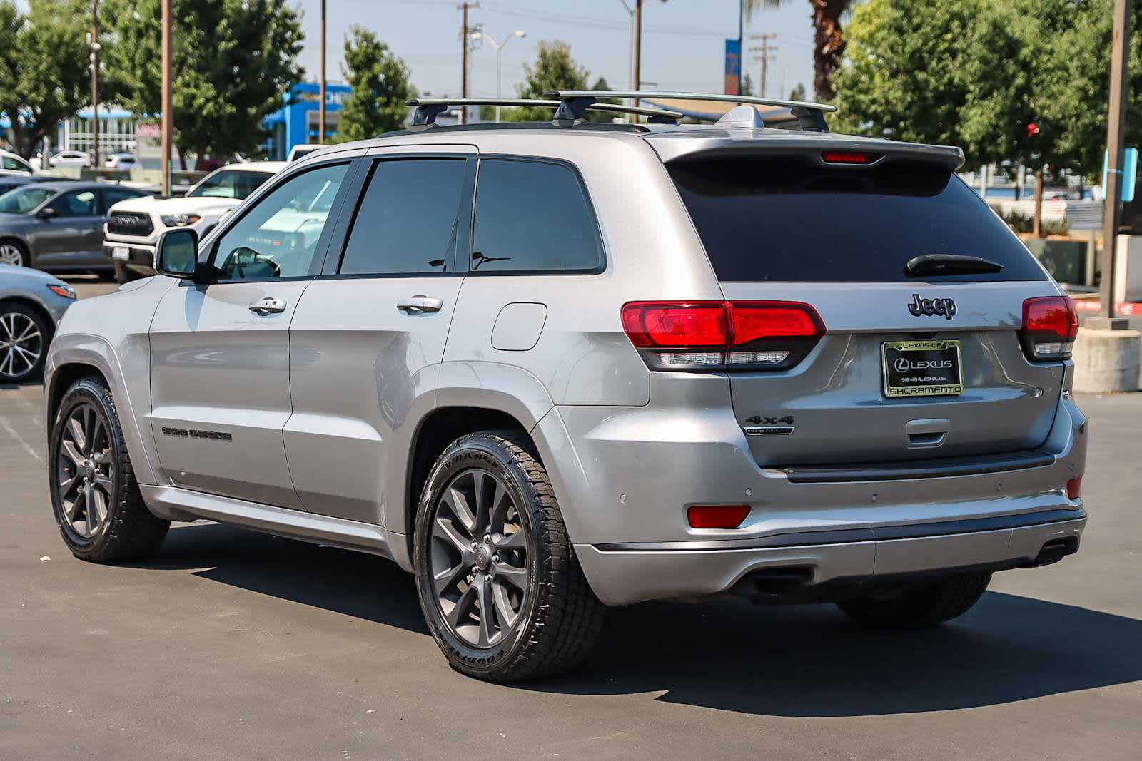 Thumbnail: 2018 Jeep Grand Cherokee - 4