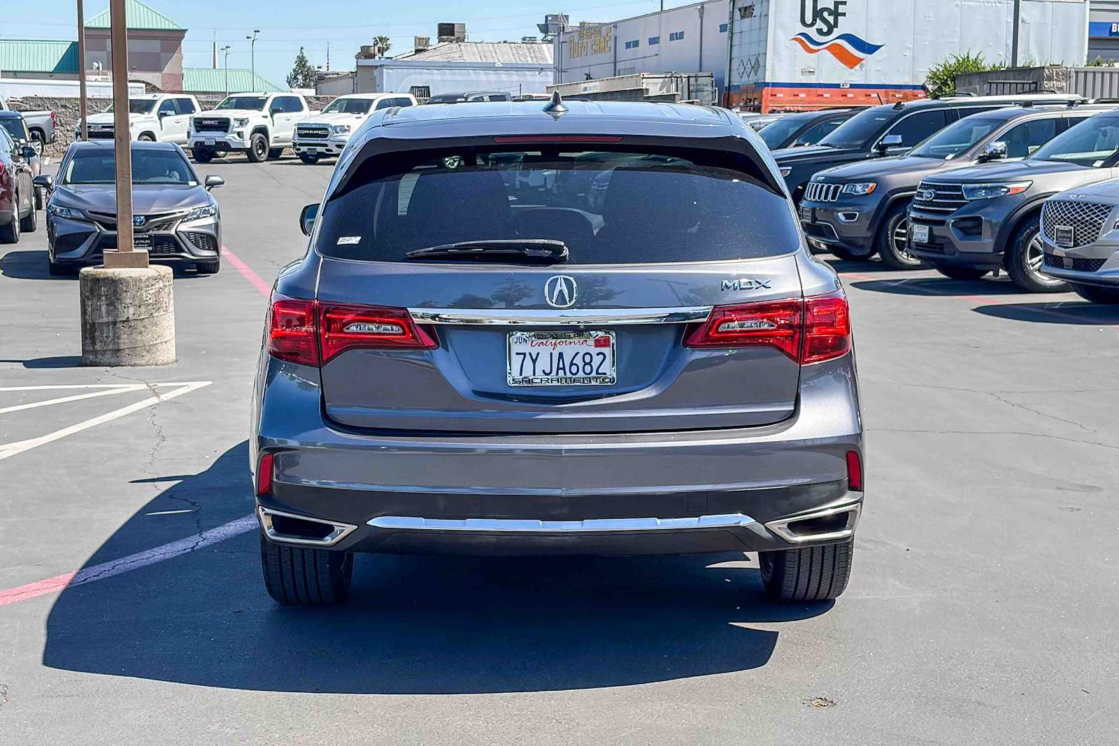 2017 Acura MDX V6 with Technology Package photo 2