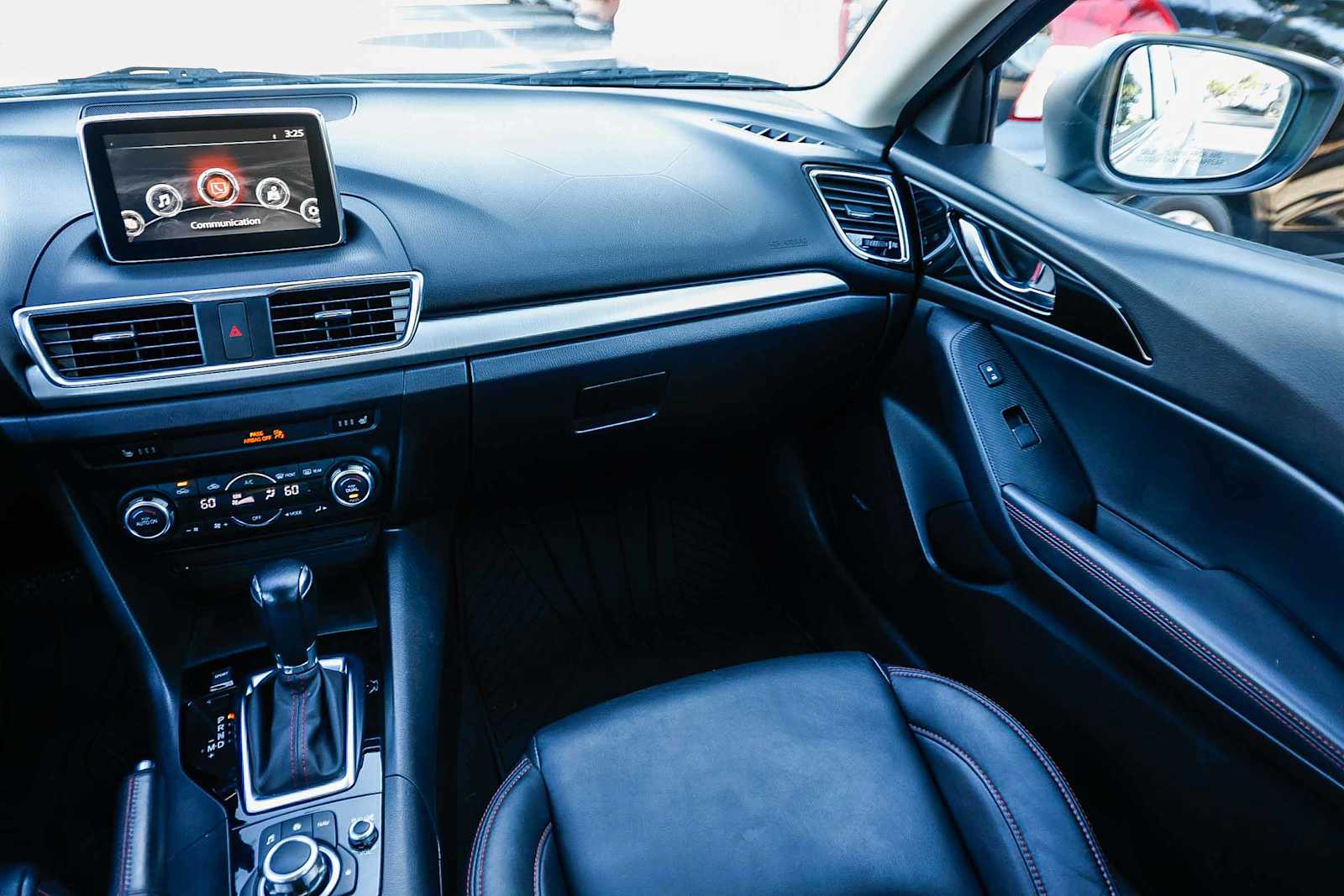 Thumbnail: 2015 Mazda Mazda3 - 16