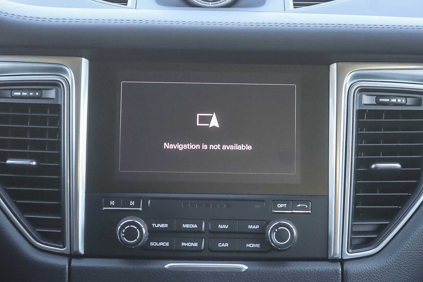 Thumbnail: 2018 Porsche Macan - 12