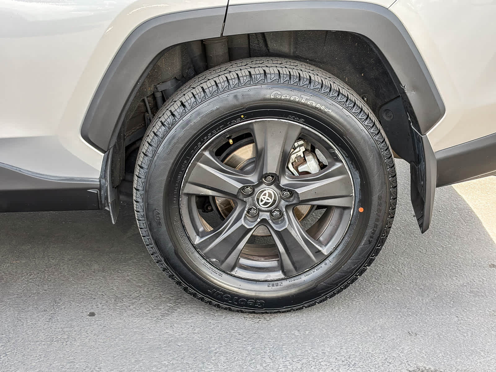 Thumbnail: 2021 Toyota RAV4 - 10