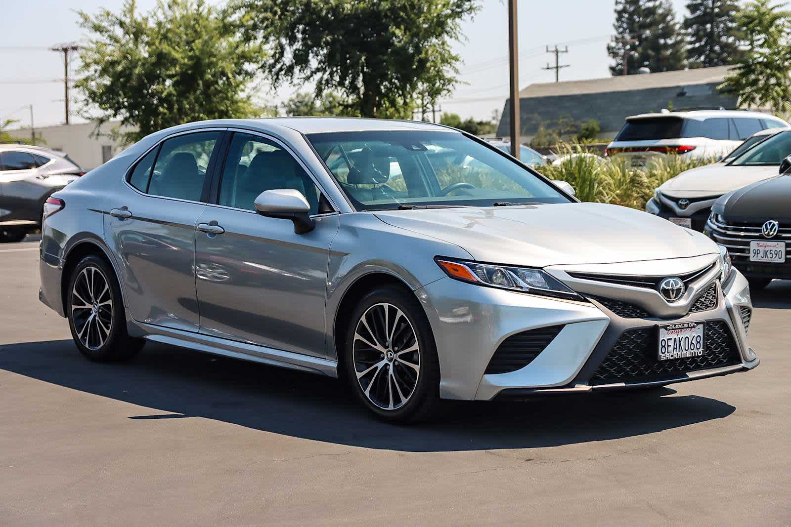 Thumbnail: 2018 Toyota Camry - 8