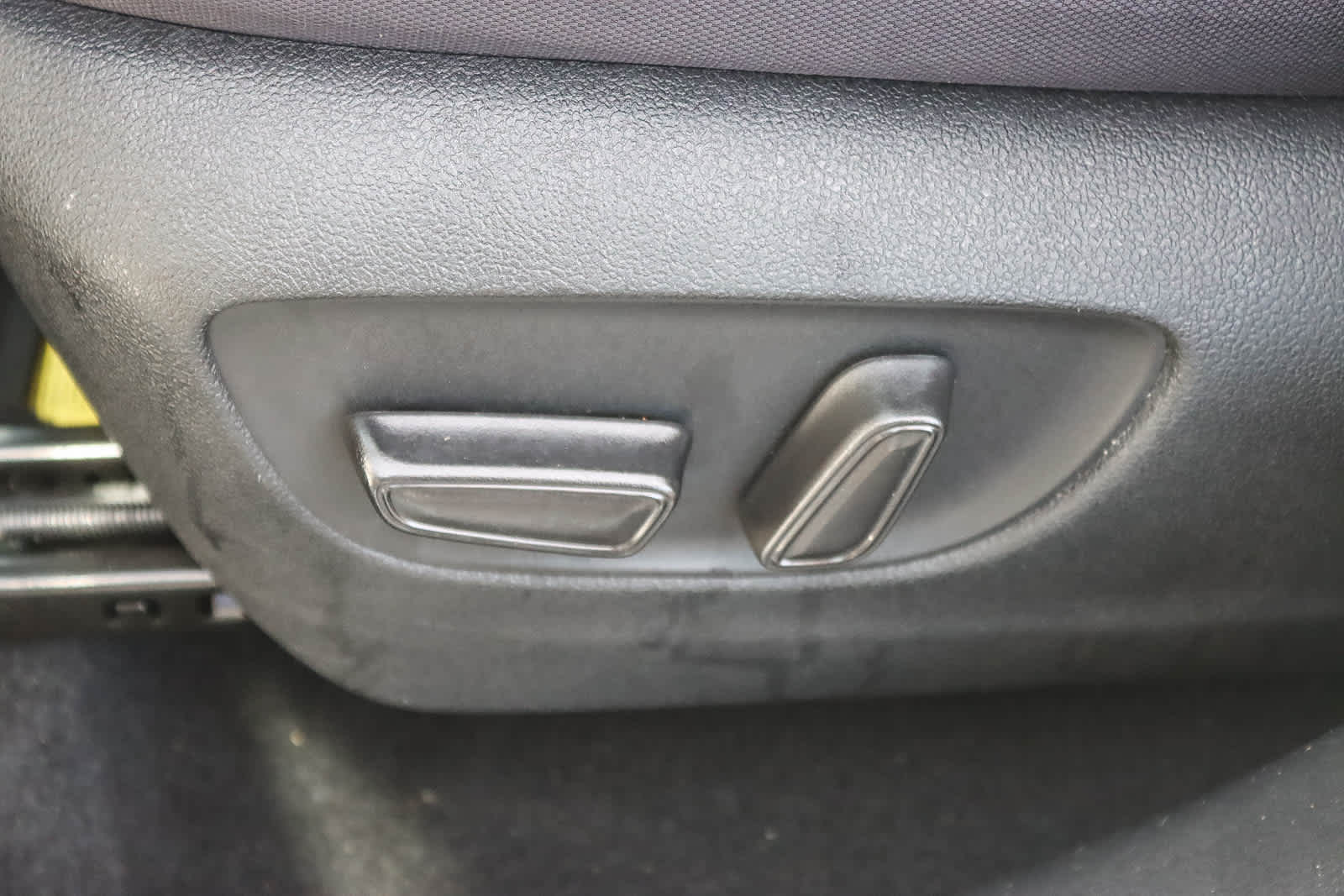 Thumbnail: 2020 Toyota Highlander - 20