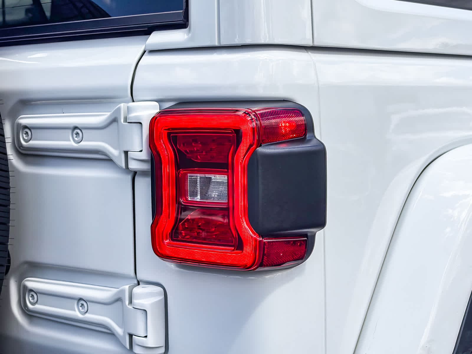 2025 Jeep Wrangler Sahara photo 3