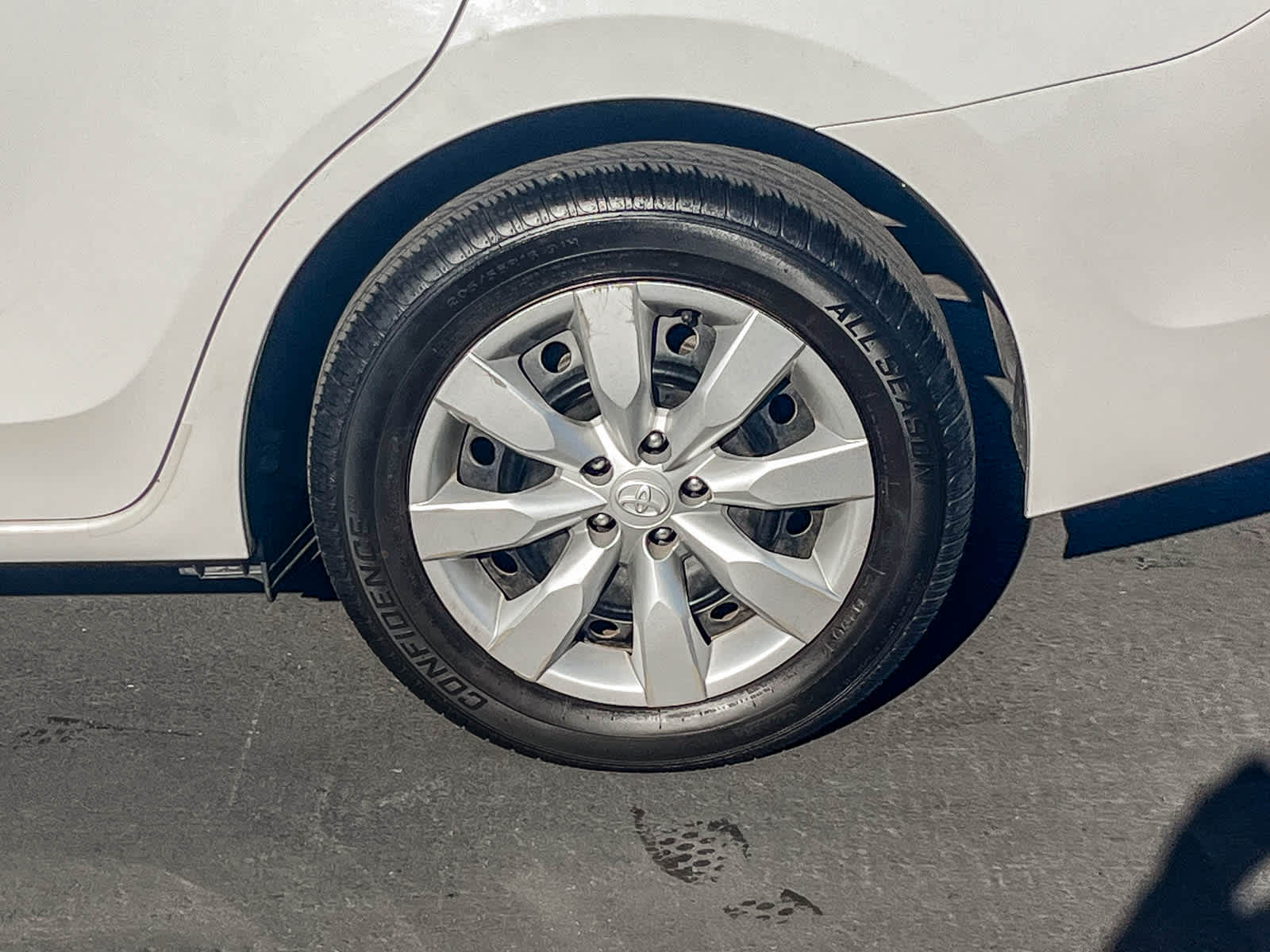 Thumbnail: 2015 Toyota Corolla - 10