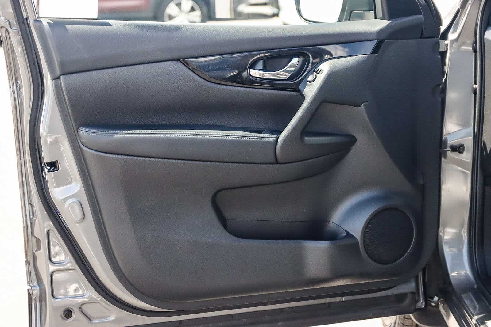 Thumbnail: 2019 Nissan Rogue Sport - 29