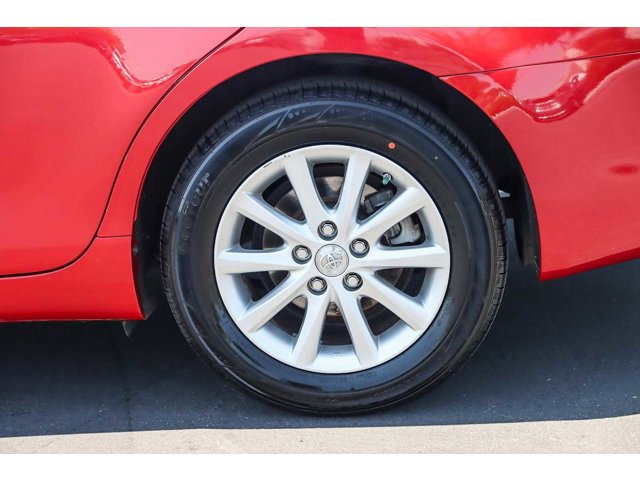 2010 Toyota Camry XLE 10
