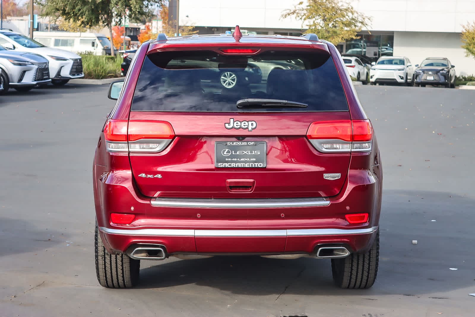 Thumbnail: 2017 Jeep Grand Cherokee - 3