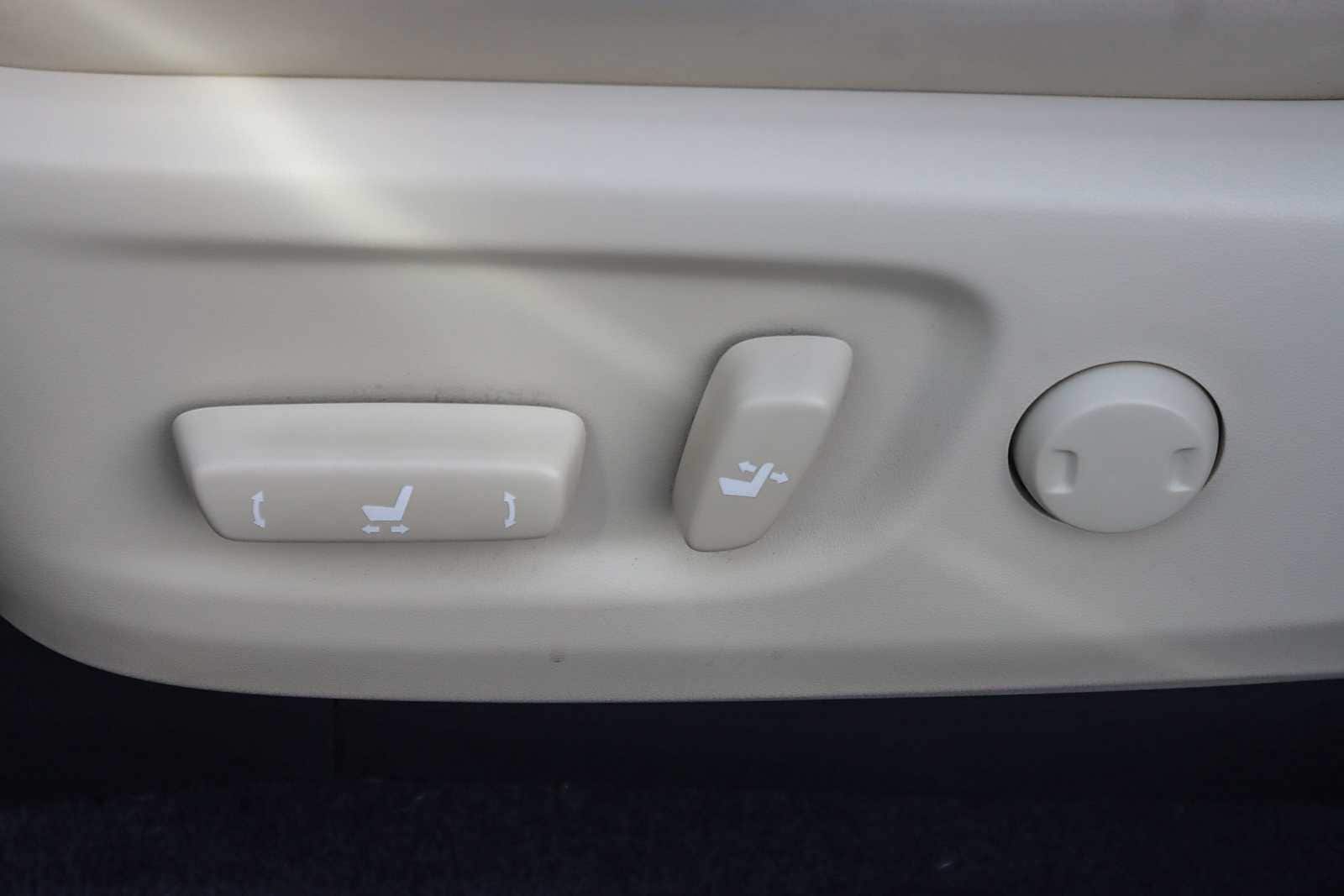 Thumbnail: 2023 Lexus GX - 21