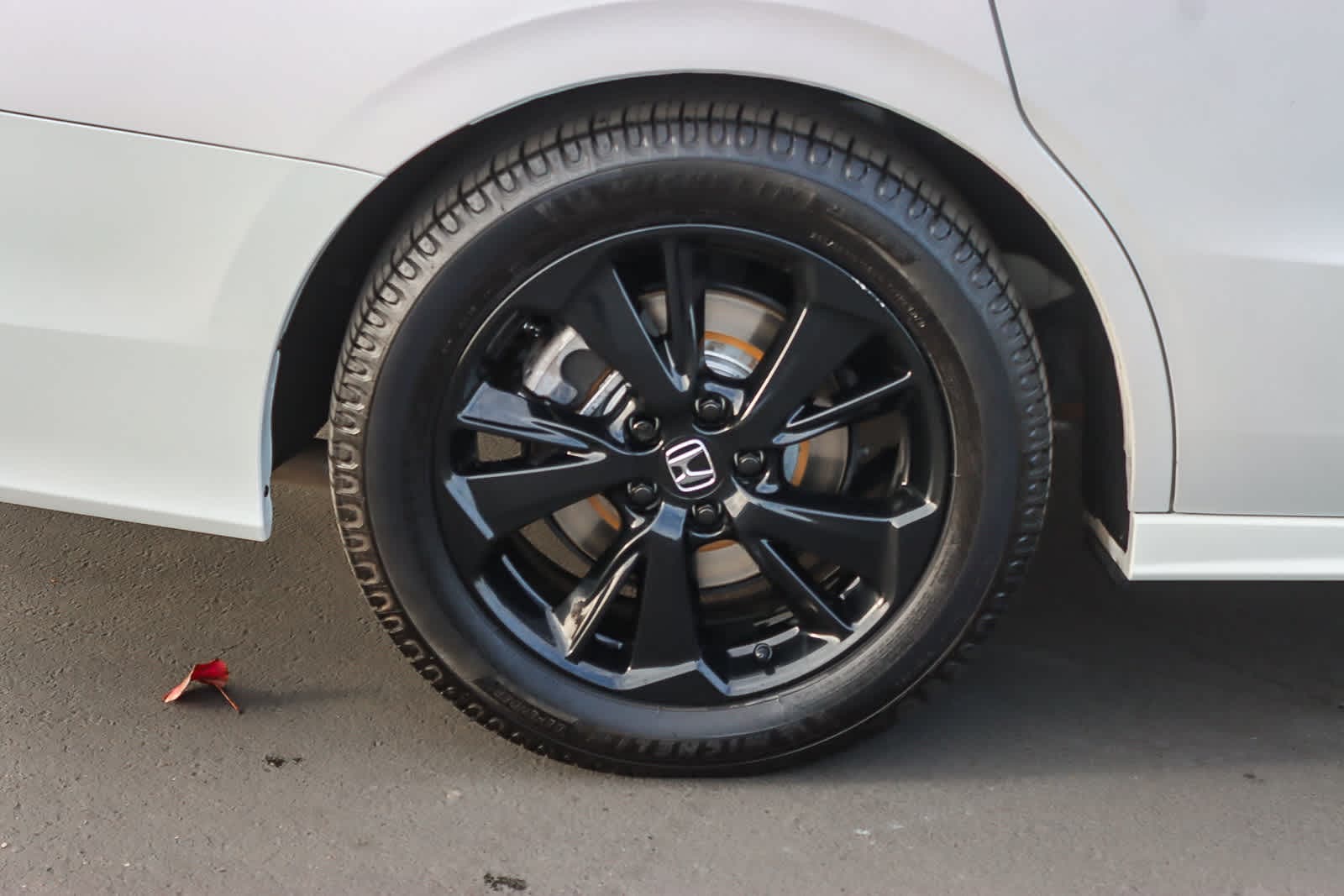 Thumbnail: 2023 Honda Odyssey - 10