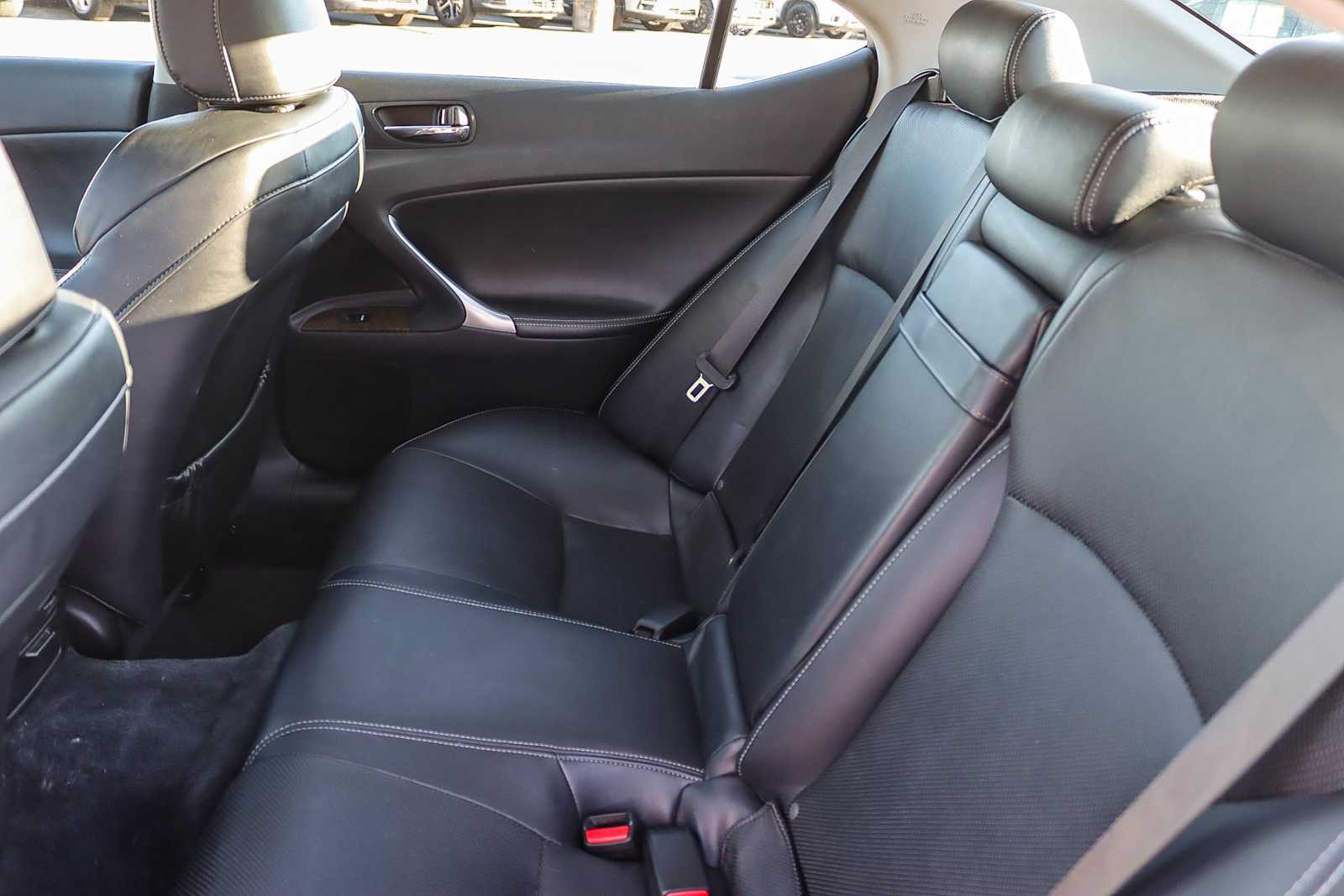 Thumbnail: 2013 Lexus IS - 18