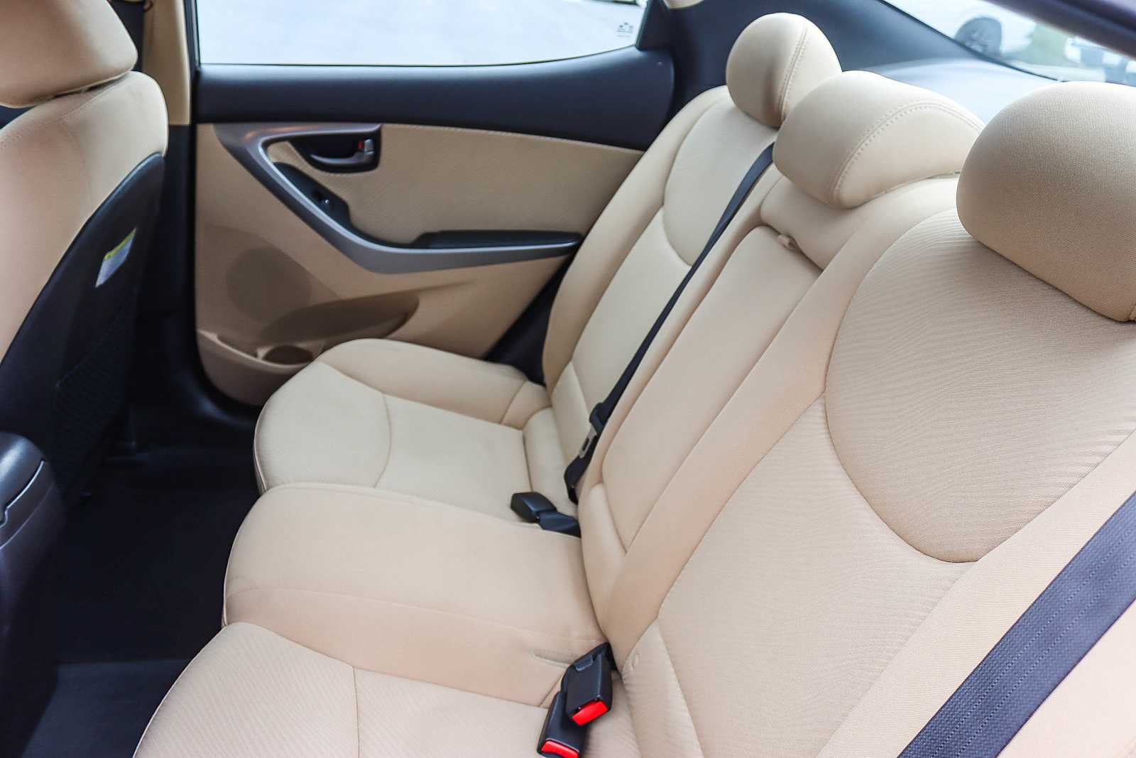 Thumbnail: 2013 Hyundai Elantra - 17