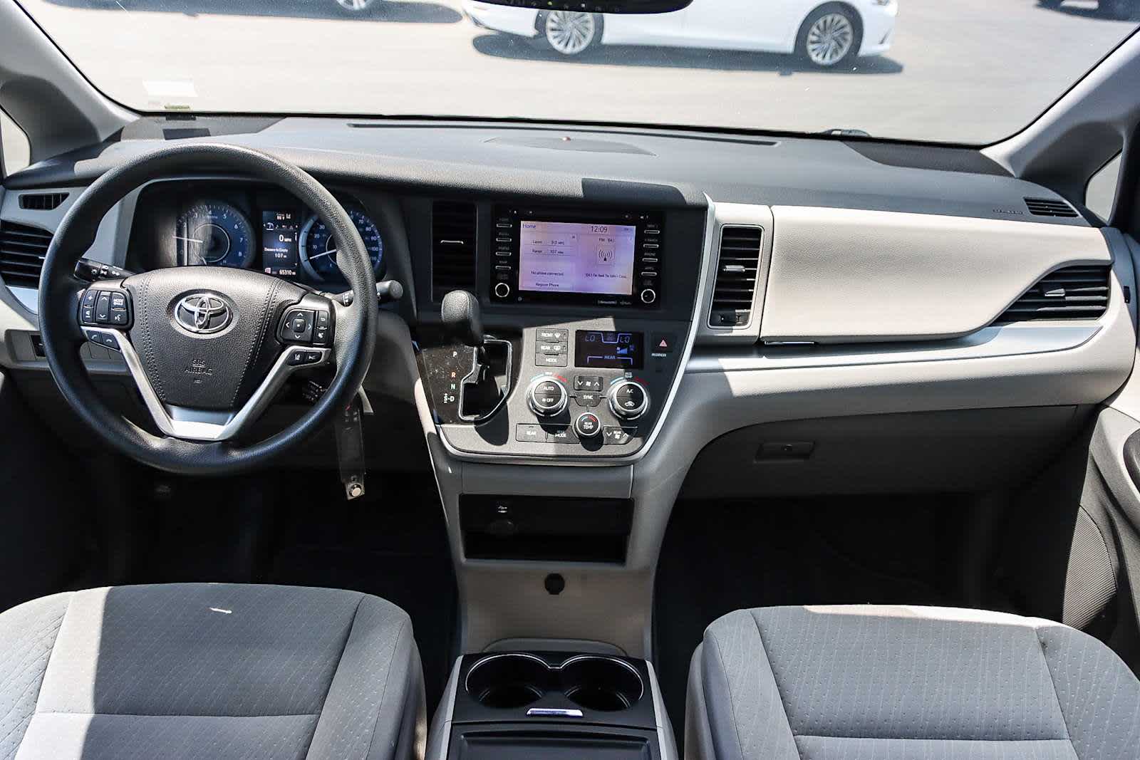 Thumbnail: 2020 Toyota Sienna - 21