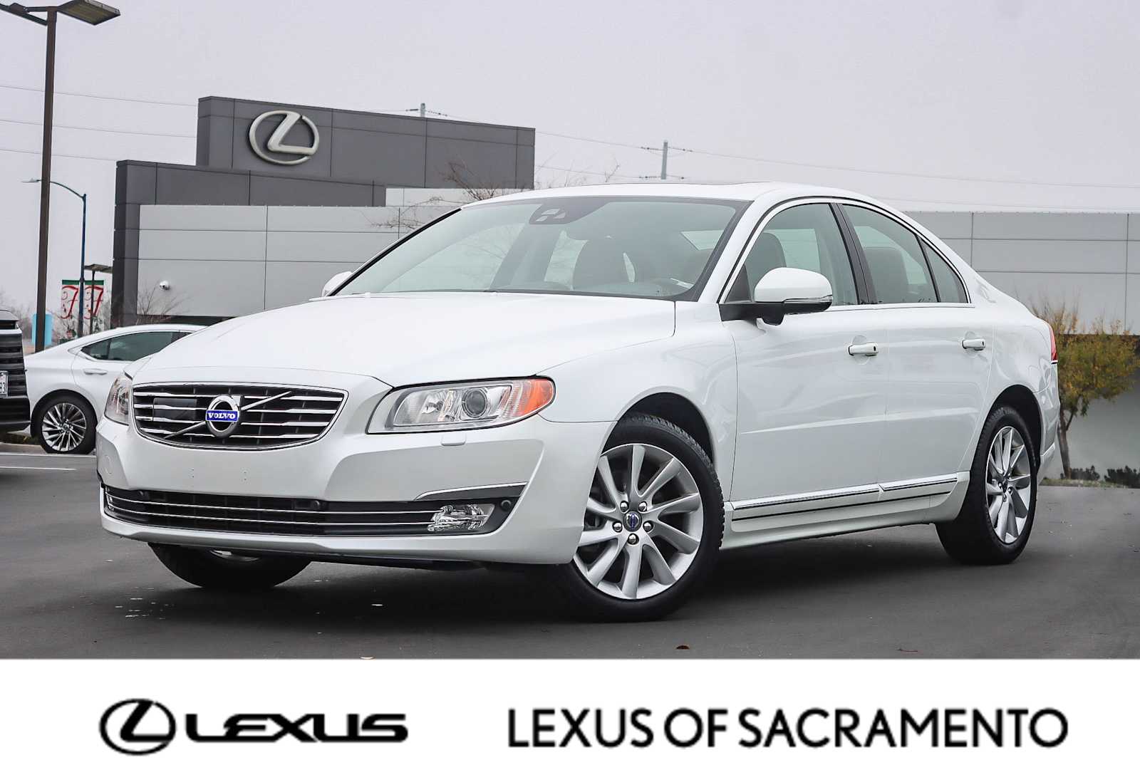 2015 Volvo S80 T5 Platinum's photo