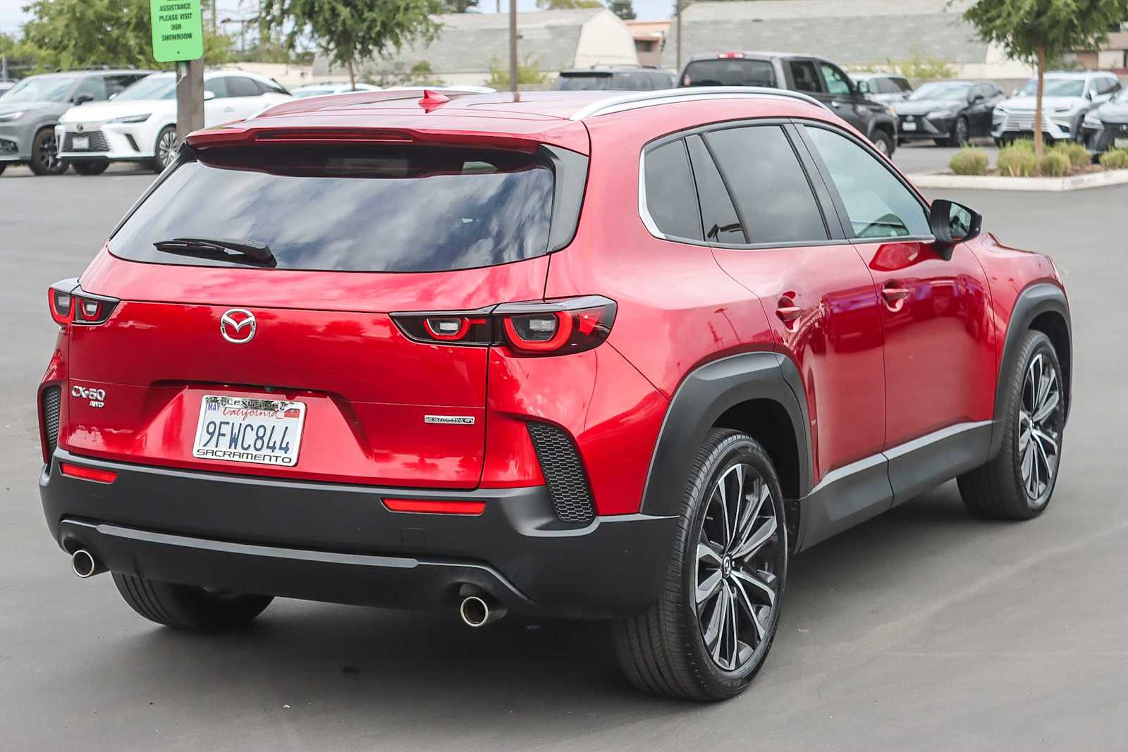 2023 Mazda CX-50 2.5 Premium Plus photo 3