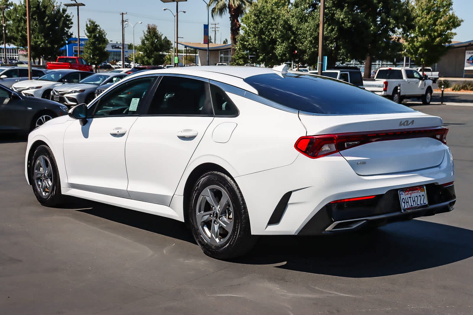 Thumbnail: 2023 Kia K5 - 2