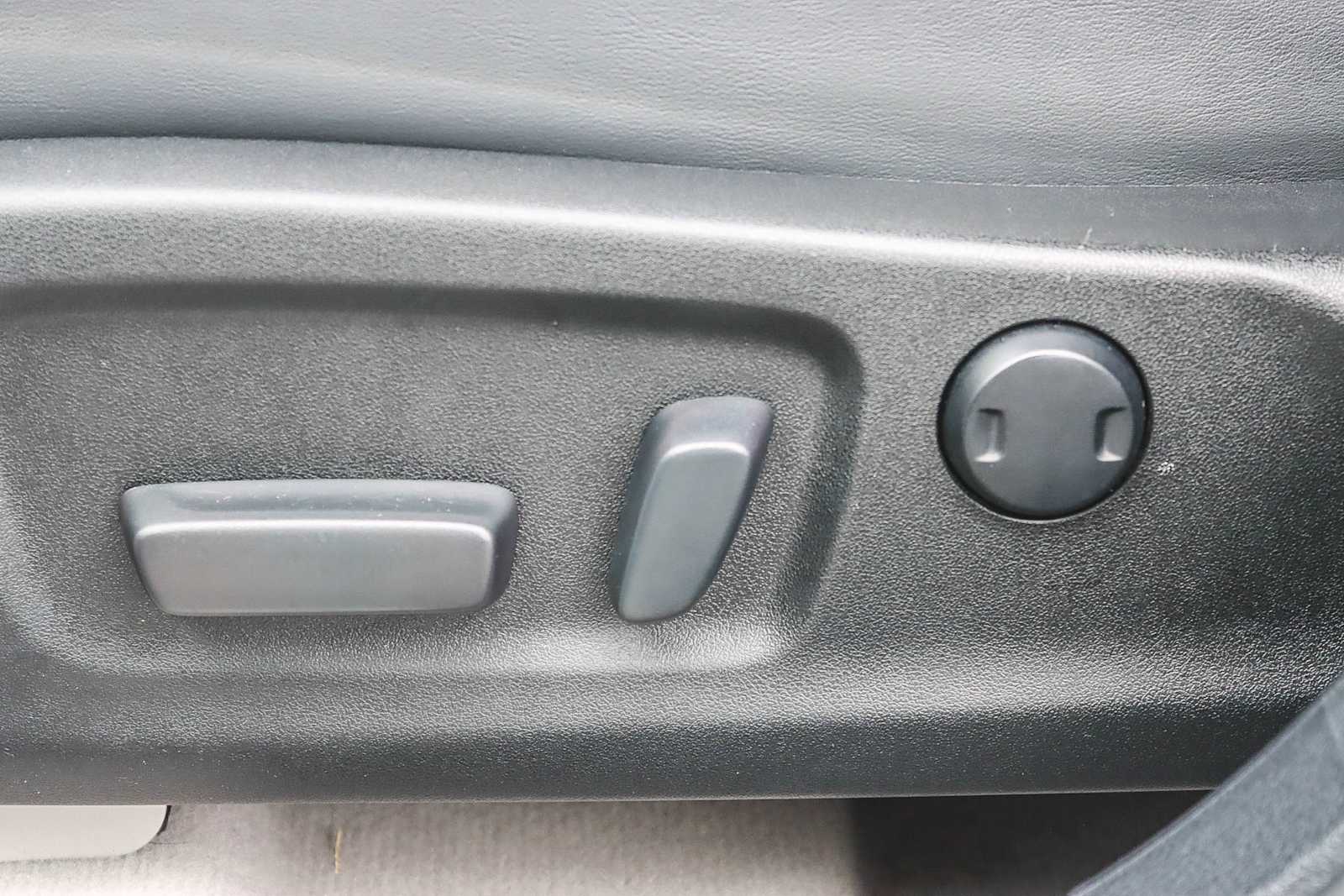 Thumbnail: 2017 Lexus RX - 19