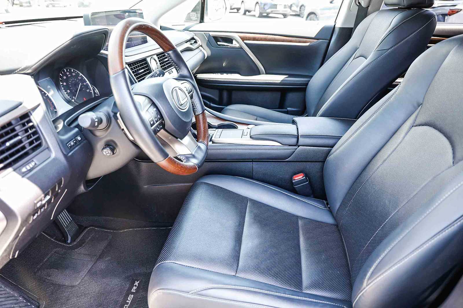 Thumbnail: 2022 Lexus RX - 32