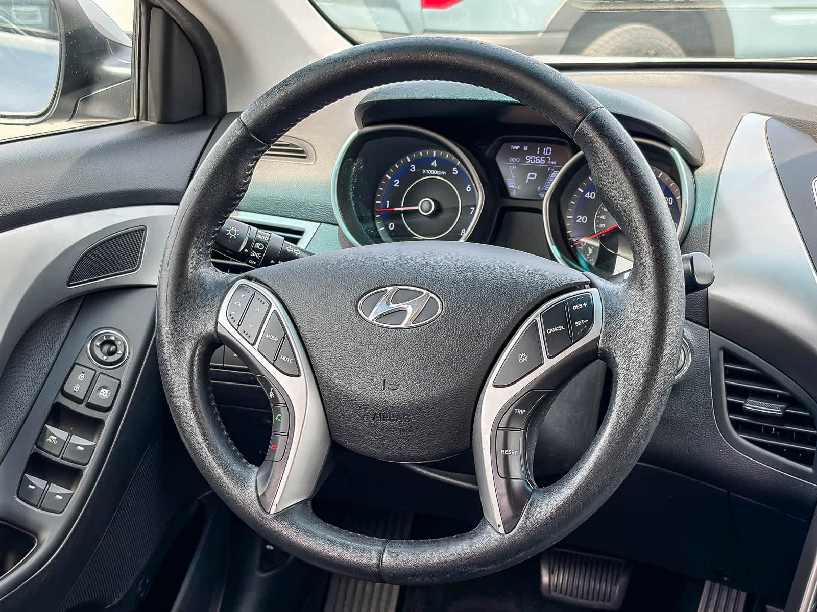 Thumbnail: 2011 Hyundai Elantra - 14