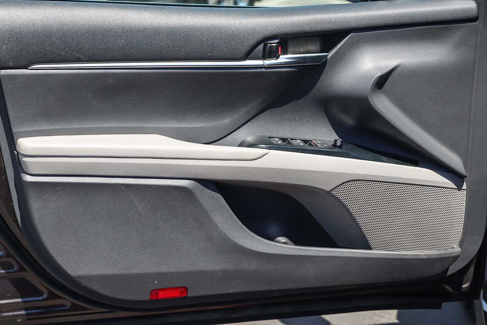 Thumbnail: 2020 Toyota Camry - 27