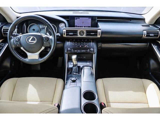 2014 Lexus IS 350 11