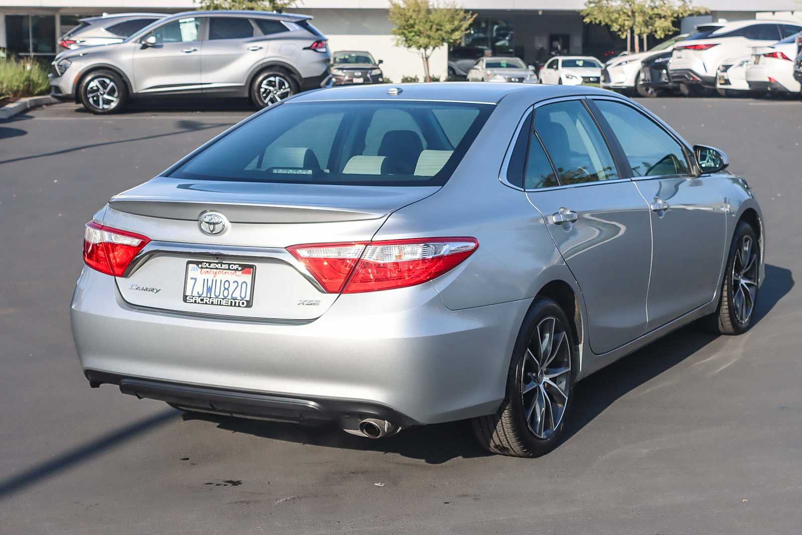 2015 Toyota Camry XSE photo 4
