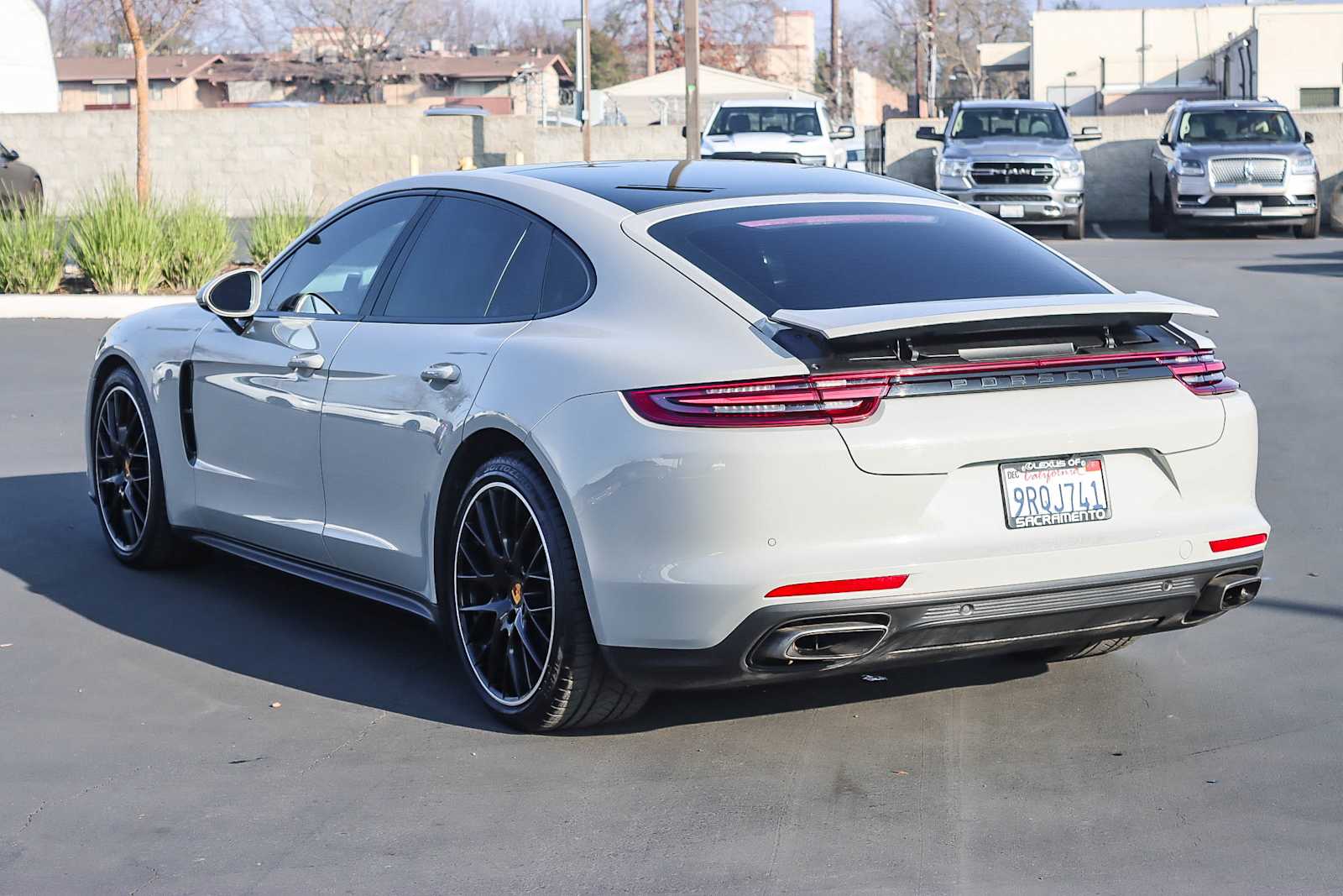 Thumbnail: 2018 Porsche Panamera - 2