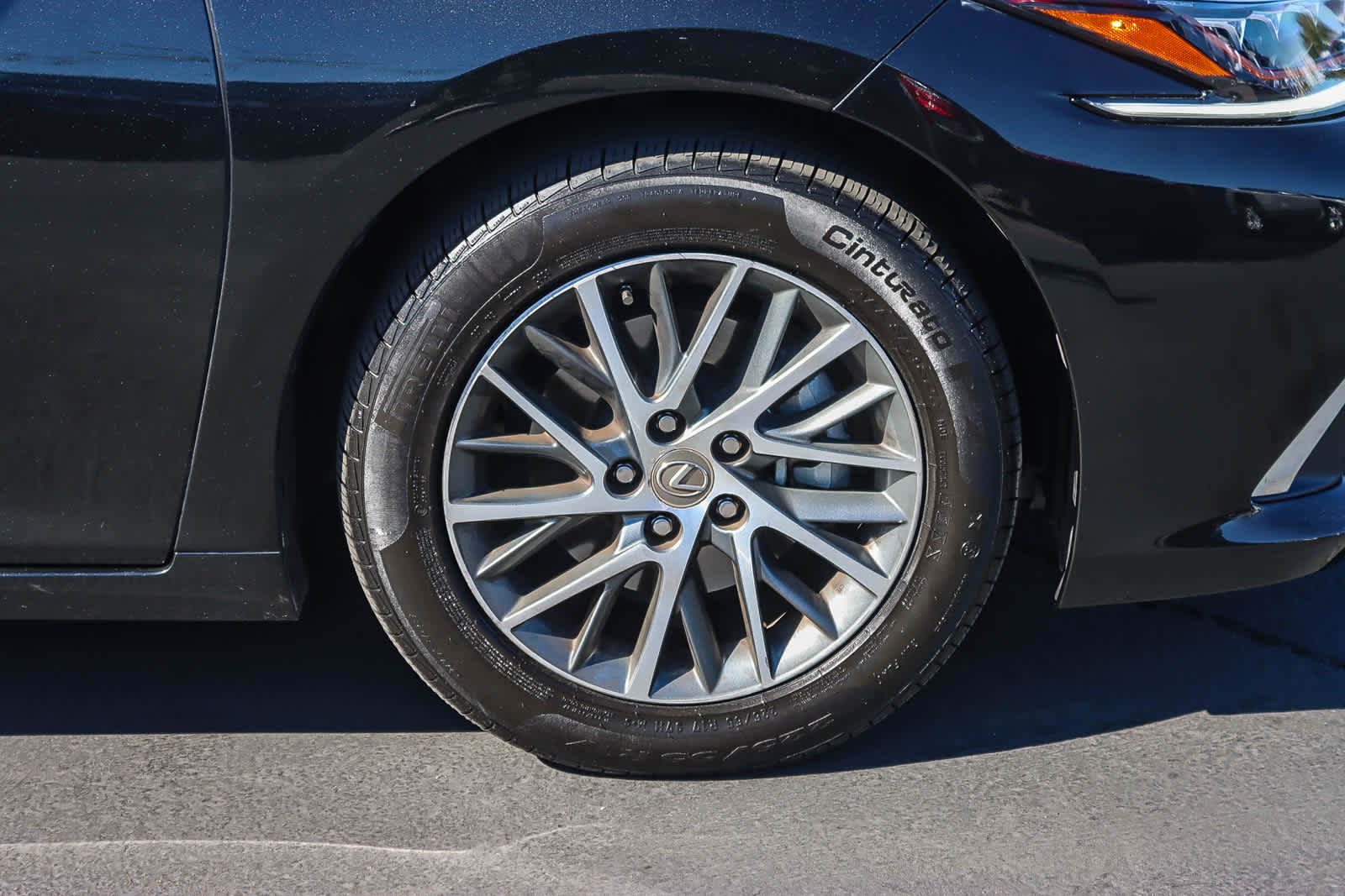 Thumbnail: 2021 Lexus ES - 9