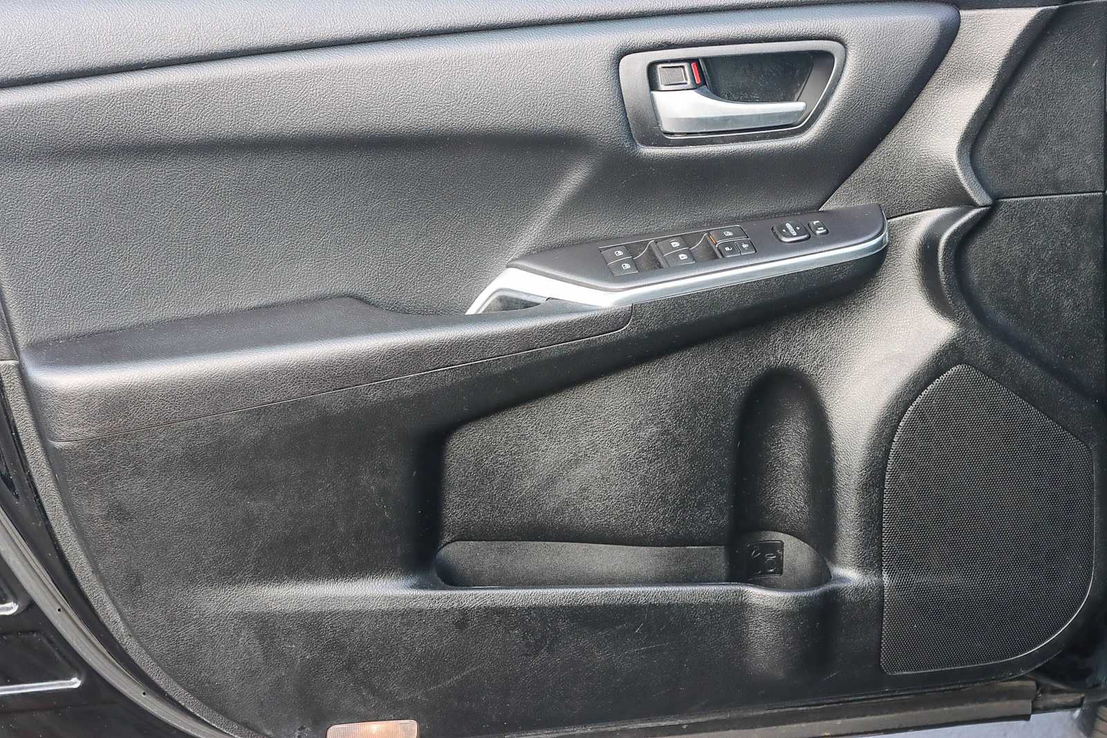 Thumbnail: 2017 Toyota Camry - 19