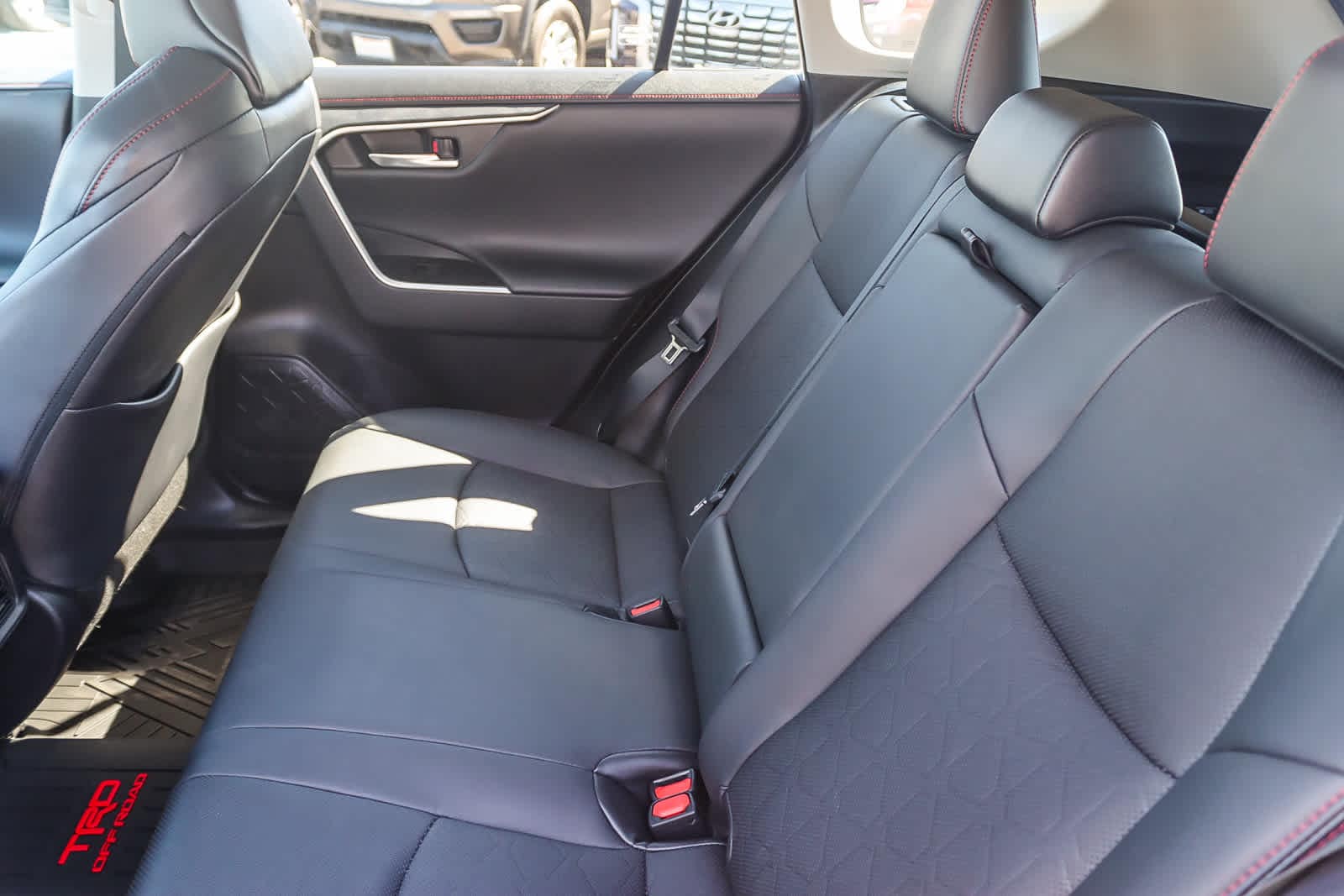 Thumbnail: 2021 Toyota RAV4 - 18