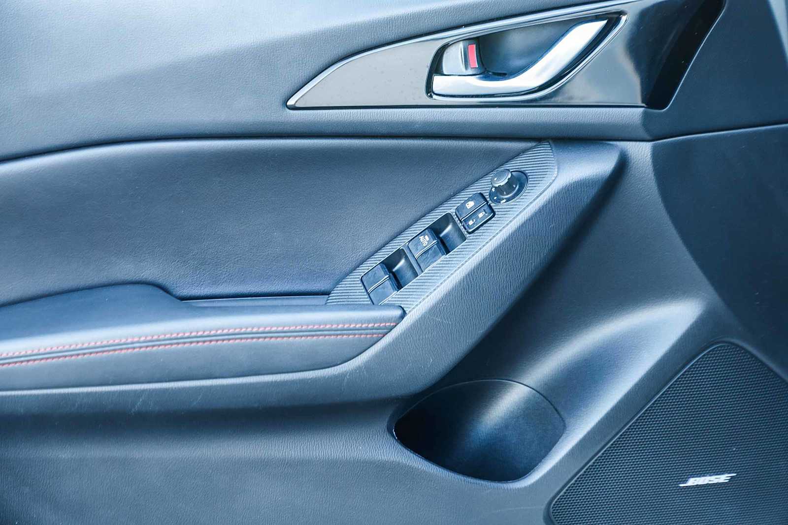 Thumbnail: 2015 Mazda Mazda3 - 22