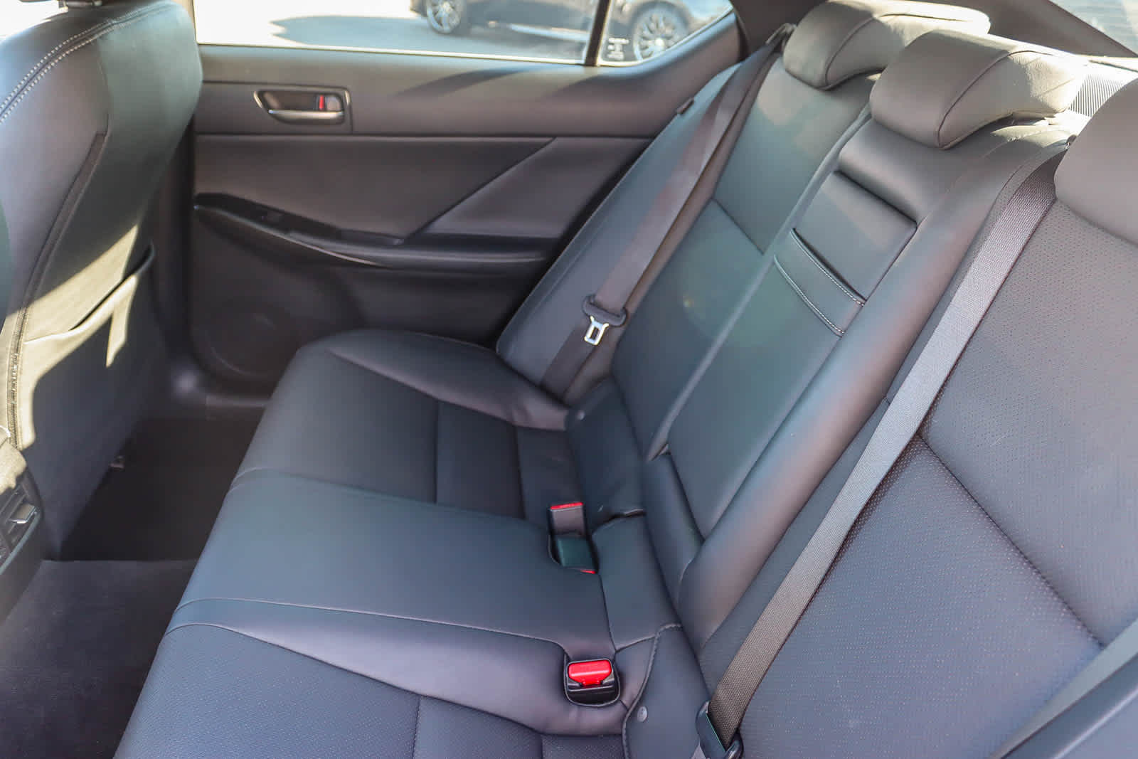 Thumbnail: 2021 Lexus IS - 18